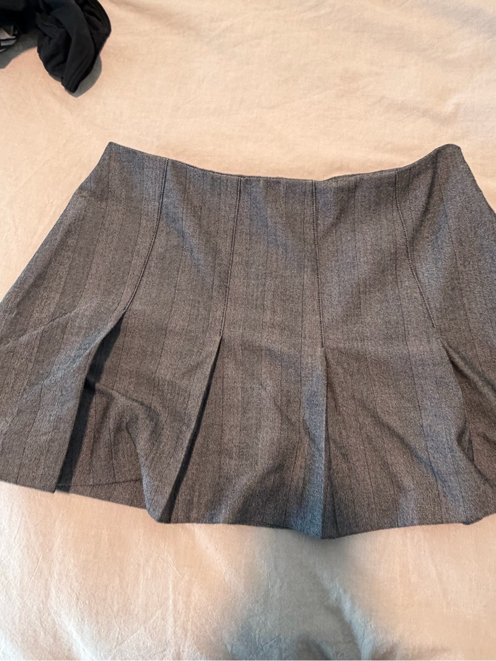 Abercrombie & Fitch Gray Pleated Mini Skirt